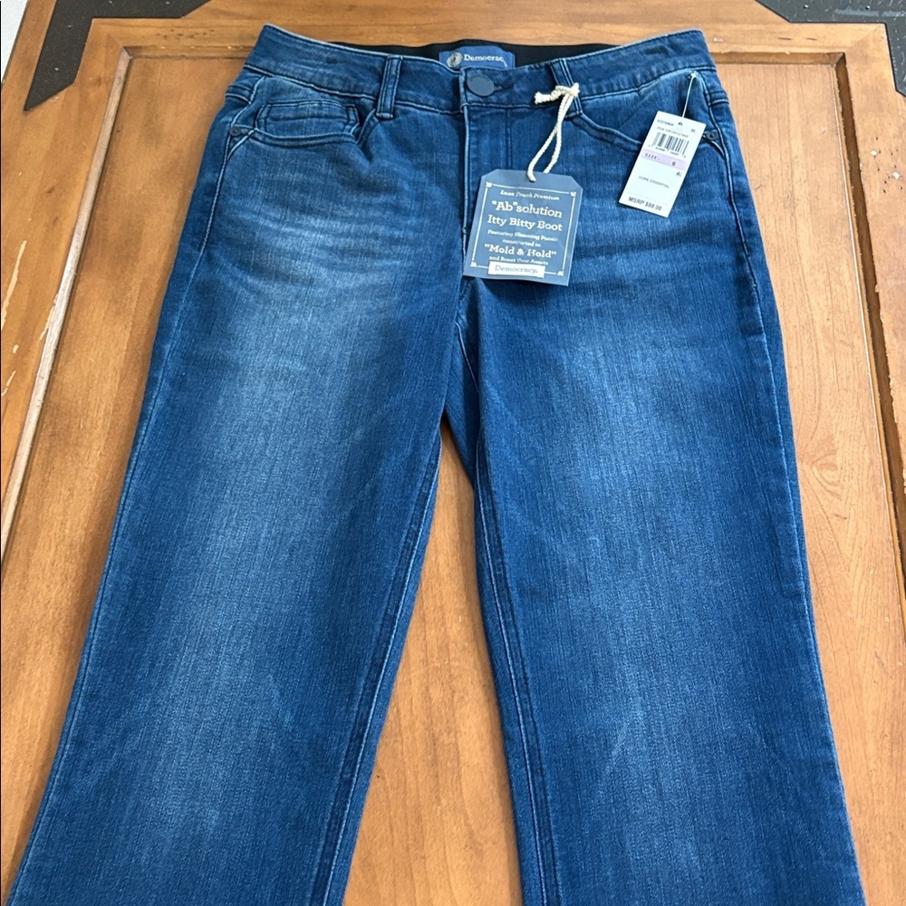 Democracy NWT Absolution Itty Bitty Boot Jeans Size 6 - Picture 2 of 14
